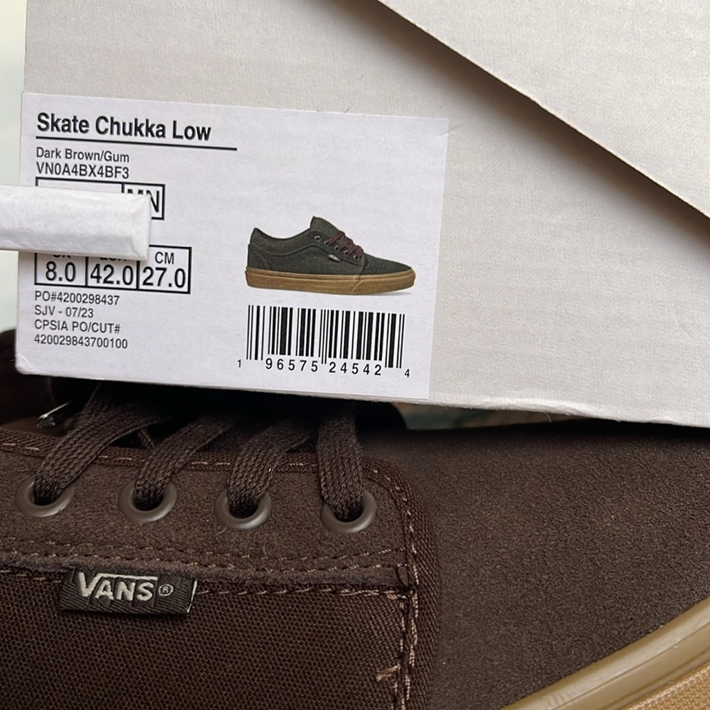 Vans Men’s Skate Chukka Low
Dark Brown/Gum
VN0A4BX4BF3
Sneakers - Picture 16 of 16